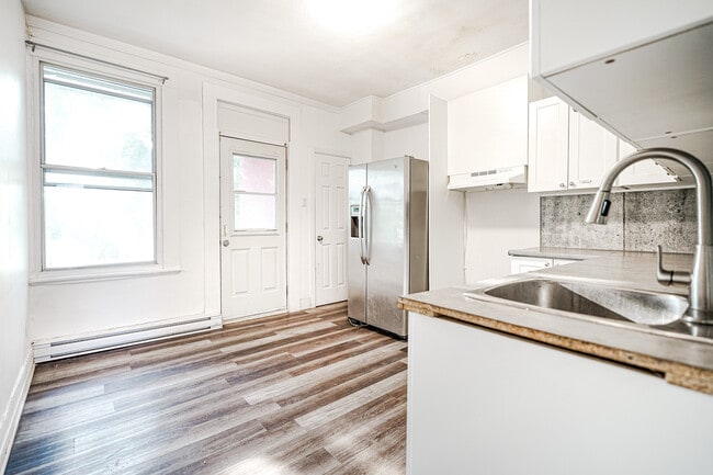 Photo du bâtiment - 8701 Av. Souligny