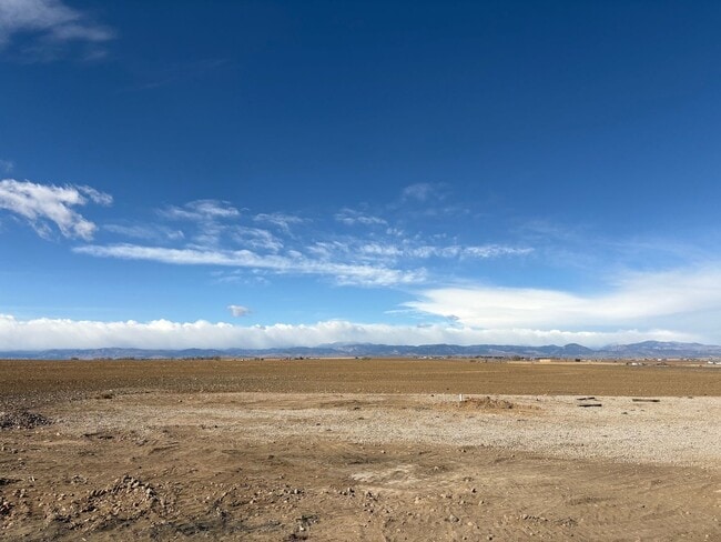 Building Photo - Cozy Country Home with Mountain Views