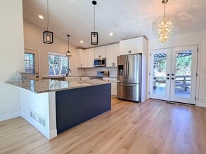 Building Photo - 5811 S Quatar Cir