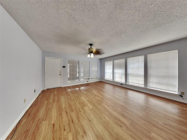 Foto del edificio - 7105 Rolling Fork Dr