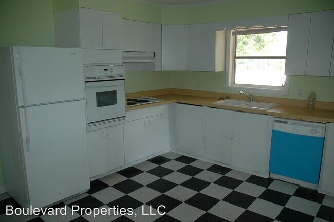 Building Photo - 135 Glencrest Dr