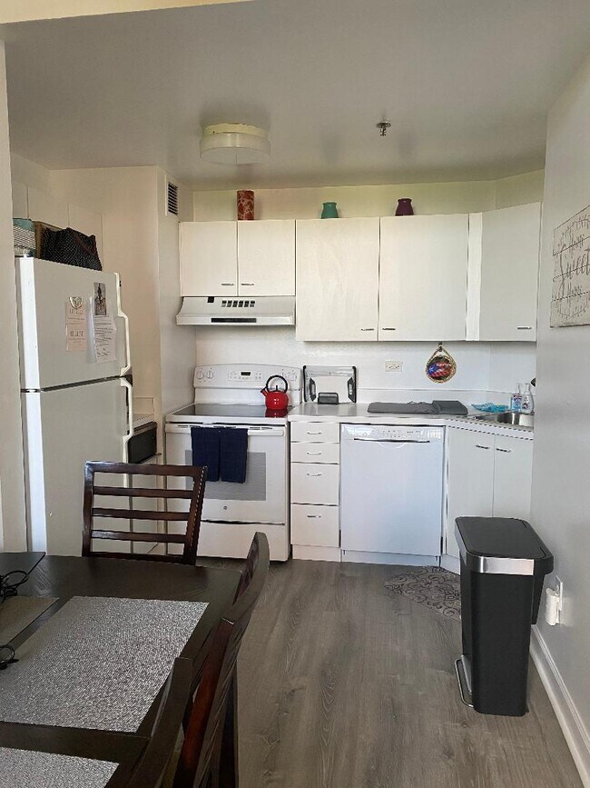 Kitchen - 55 McKinley Ave