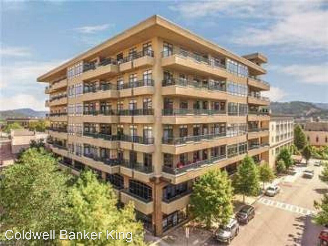 Foto principal - 2 br, 2 bath House - 21 Battery Park Avenue