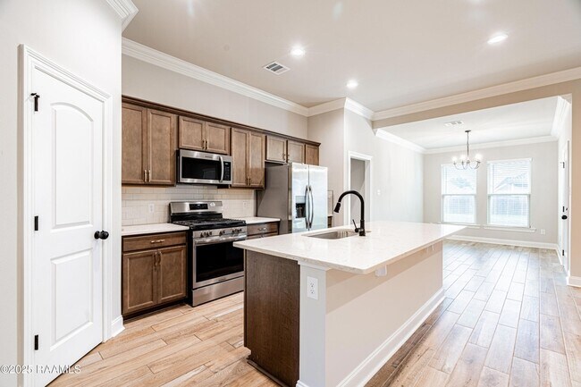 Foto del edificio - 102 Jubilation St