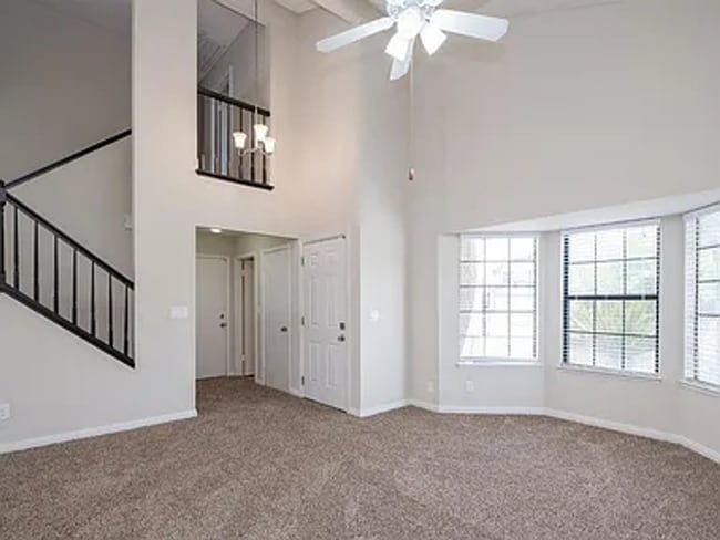 Building Photo - Gorgeous 2 Story Home Fully Upgraded – Move-In Ready!- 4 bedroom 3 bath