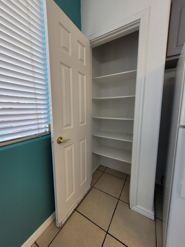 Building Photo - 5926 Silver Trace Ct