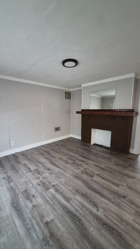 Building Photo - 2028 Revere Ave