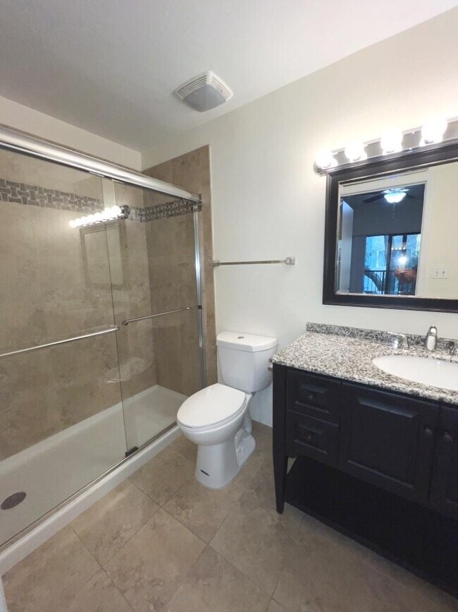 Master Bath - 2445 SW 18th Ter