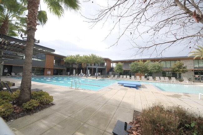 Foto del edificio - Dublin 3 stories 3 Beds, 3.5 Baths Townhouse in Boulevard community for rent