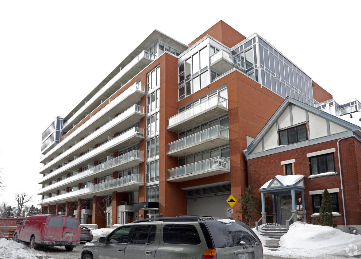 Photo du bâtiment - Central Condos