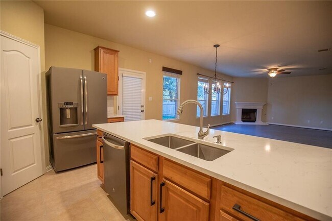 Foto del edificio - 3806 Juniper Hills St