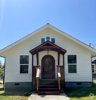 Building Photo - 4666 Fieldbrook Rd