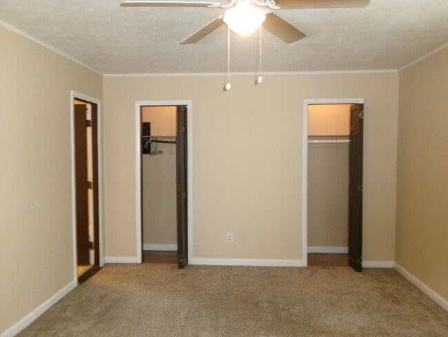 Building Photo - 6218 Blynn Dr