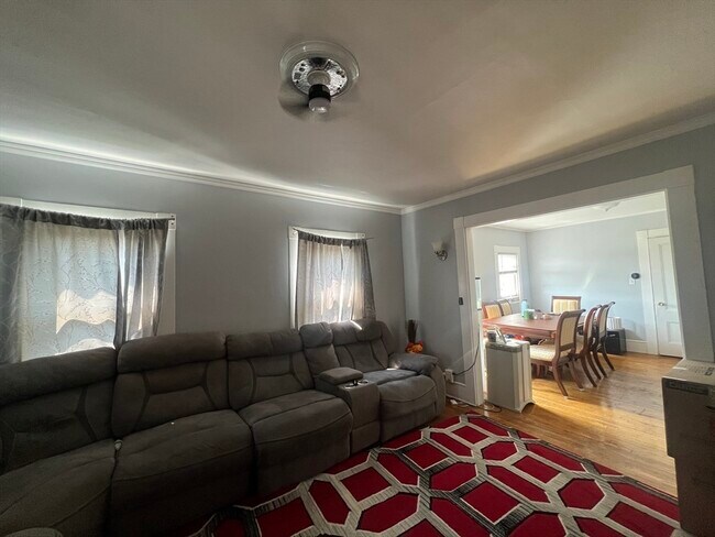 Foto del edificio - 430 McGrath Hwy