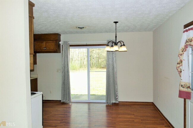 Building Photo - 188 Carl-Cedar Hill Rd