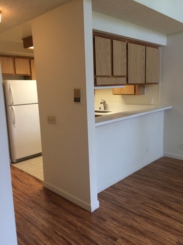 Building Photo - Diamond Head Apartments