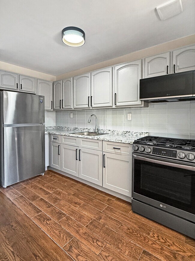 Foto del edificio - 495 Maple St