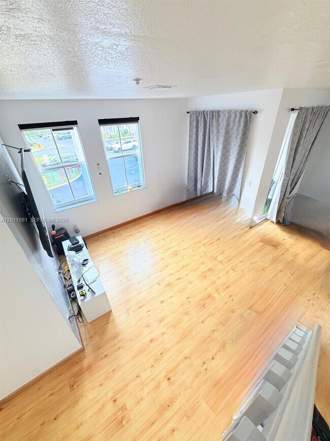 Foto del edificio - 4435 SW 160th Ave