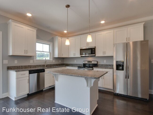 Building Photo - 4 br, 3.5 bath House - 2844 Belgian Drive