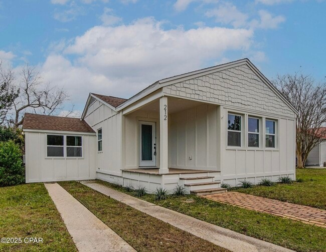 Building Photo - 212 N Cove Blvd