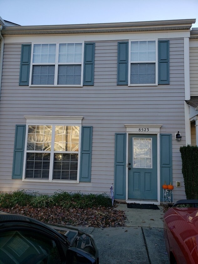 Primary Photo - 8523 Mt Valley Ln