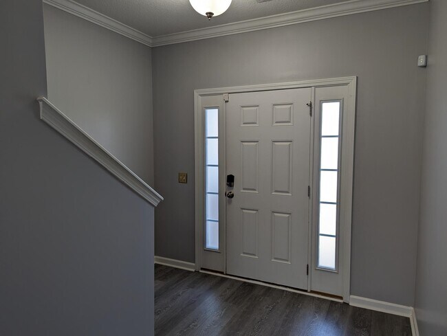 Foto del edificio - 212 Calm Oaks Cir