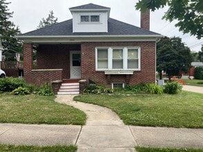 Building Photo - 1504 W Logan St