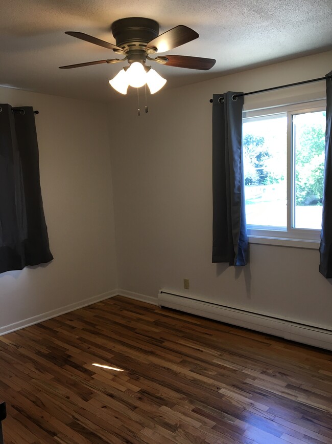 Building Photo - 203 Haywood Dr