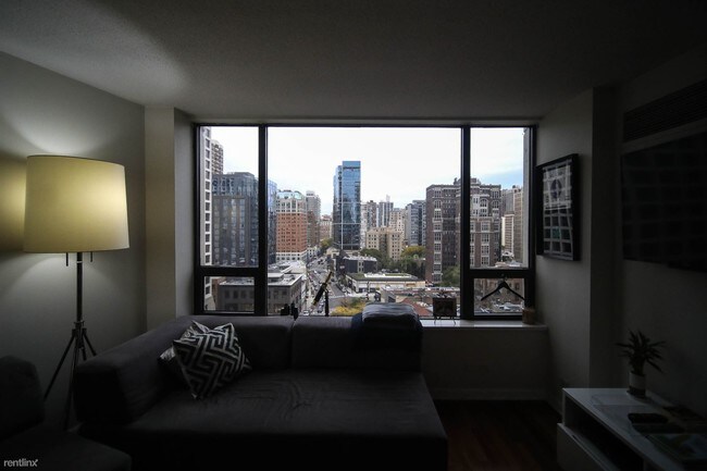 Foto del edificio - 2 E Oak St