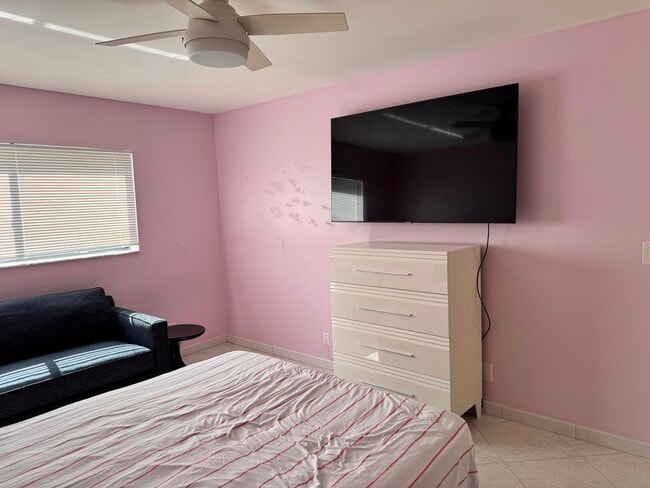 Building Photo - 5574 Witney Dr