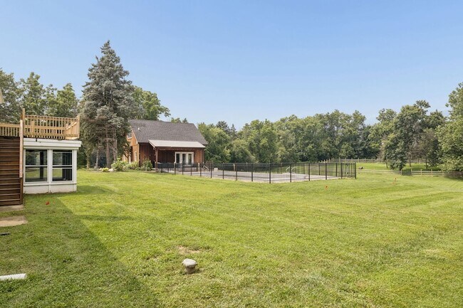 Foto del edificio - 1N480 Indian Knoll Rd