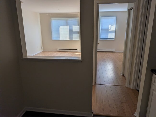 Building Photo - 7180 Andrew St