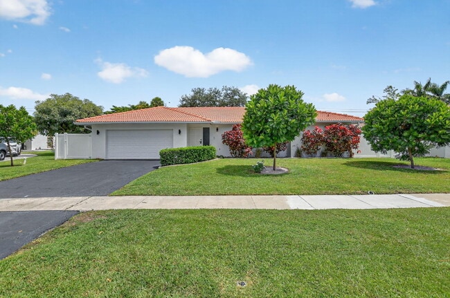 Building Photo - 20833 Sonrisa Way