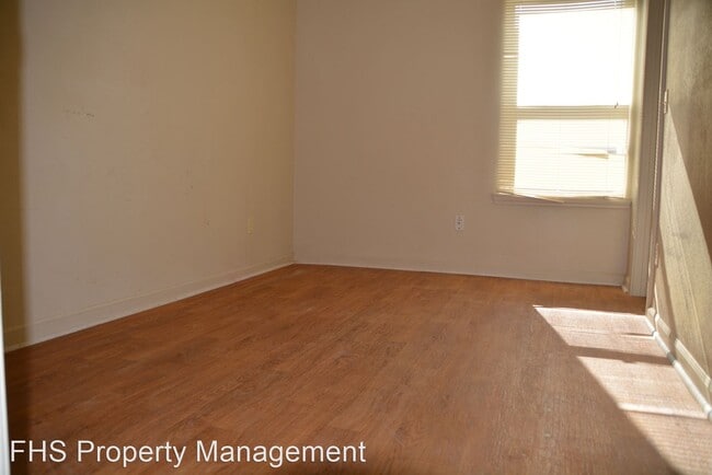 Building Photo - 2 br, 1 bath House - 1513 W Lynn St