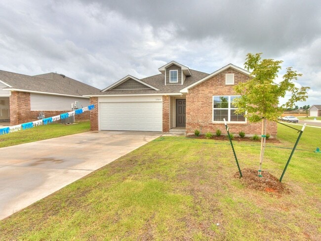 Building Photo - Beautiful New Home! Mustang Schools!
