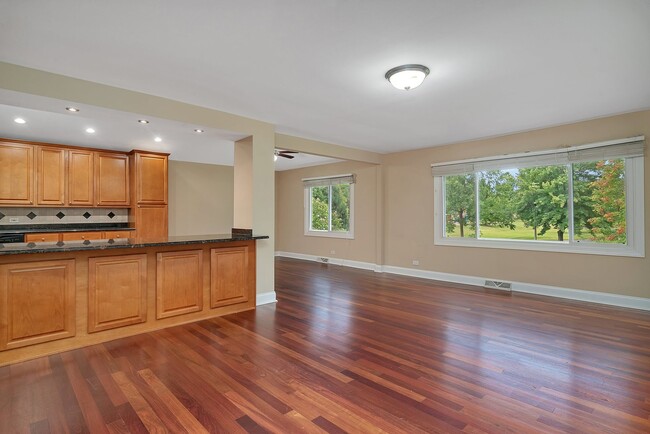 Building Photo - 6411 Berkshire Ct