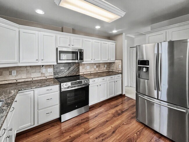 Building Photo - 4021 Red Talon Dr