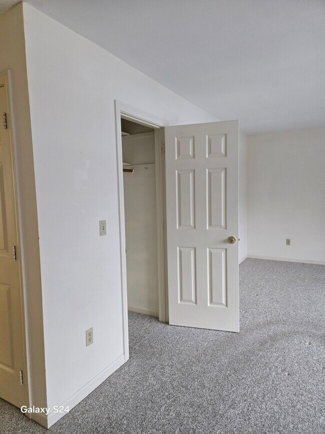 Foto del edificio - 7 Brantwood Dr