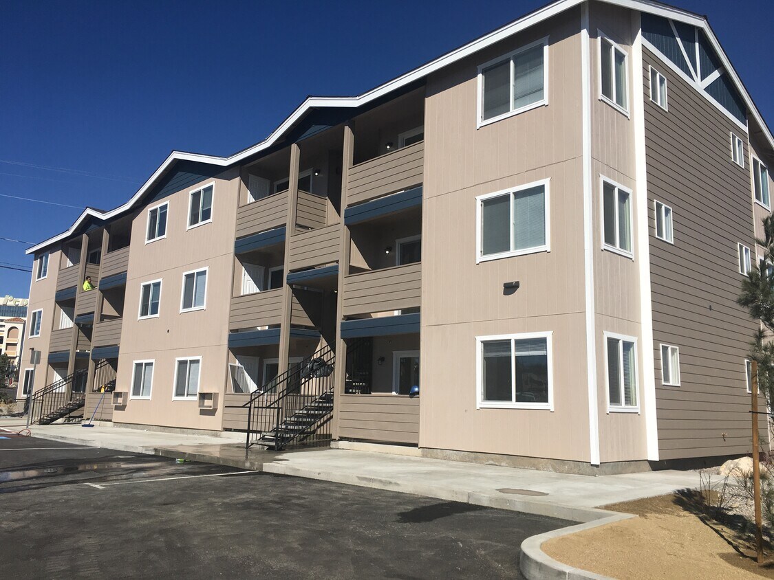 Flamante Apartments 10 Gentry - 10 Gentry Way
