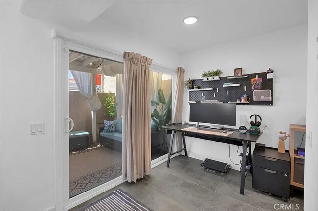 Foto del edificio - Secure This Beautiful Unit Today