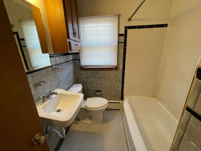 Foto del edificio - 3316 Milwaukee St