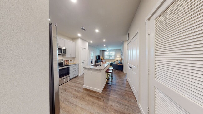 Building Photo - Lower Rents & 1 Month FREE – Move In Now!