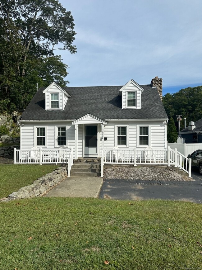 Building Photo - 1110 Poquonnock Rd
