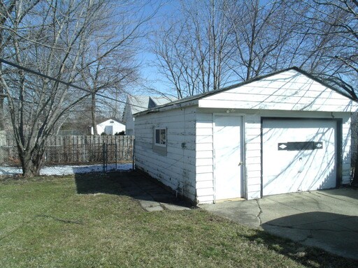 Building Photo - 13410 Wainfleet Ave