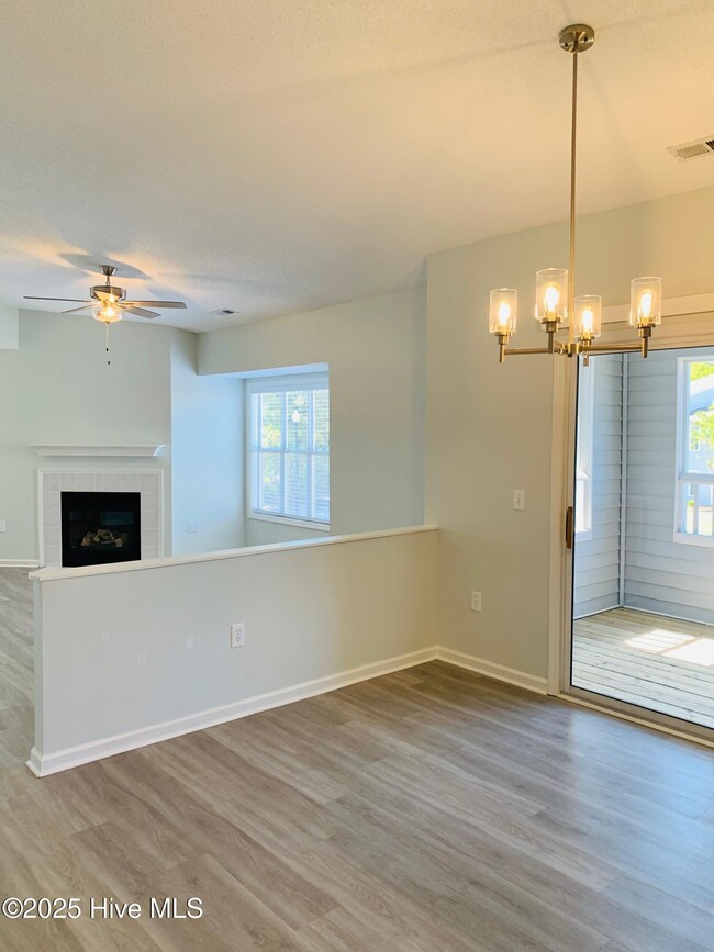 Building Photo - 4142 Breezewood Dr