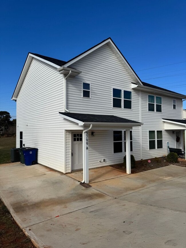 Building Photo - 3799 Herman Sipe Rd