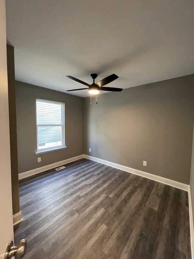 Foto del edificio - 2425 13th Ave