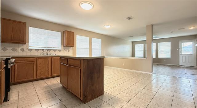 Building Photo - 2237 Midbury Dr