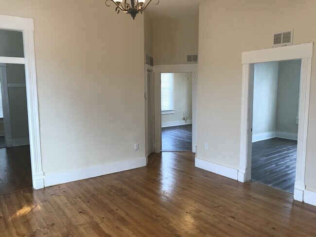 Foto del edificio - 2109 W Cypress St