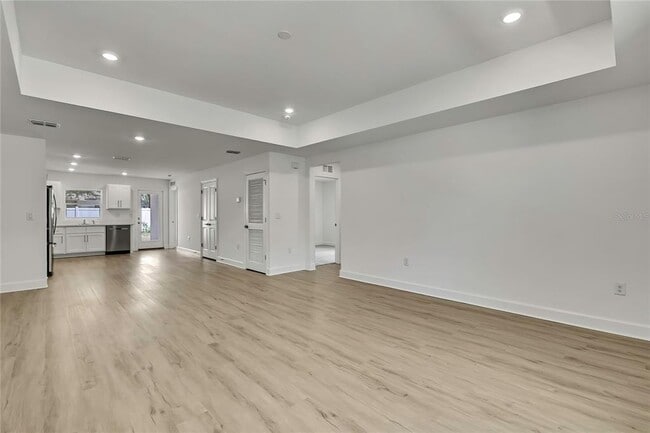 Building Photo - 10324 Chalmer St